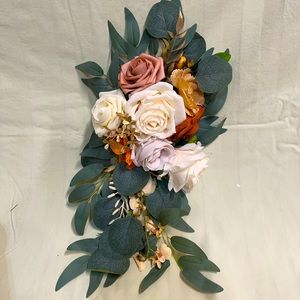 Ling’s Moment Terra Cotta Floral Swag